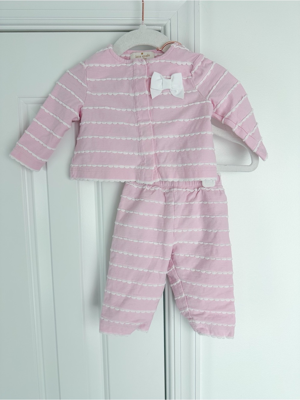 Kate Spade baby girl matching set 3m pink white scalloped excellent condition